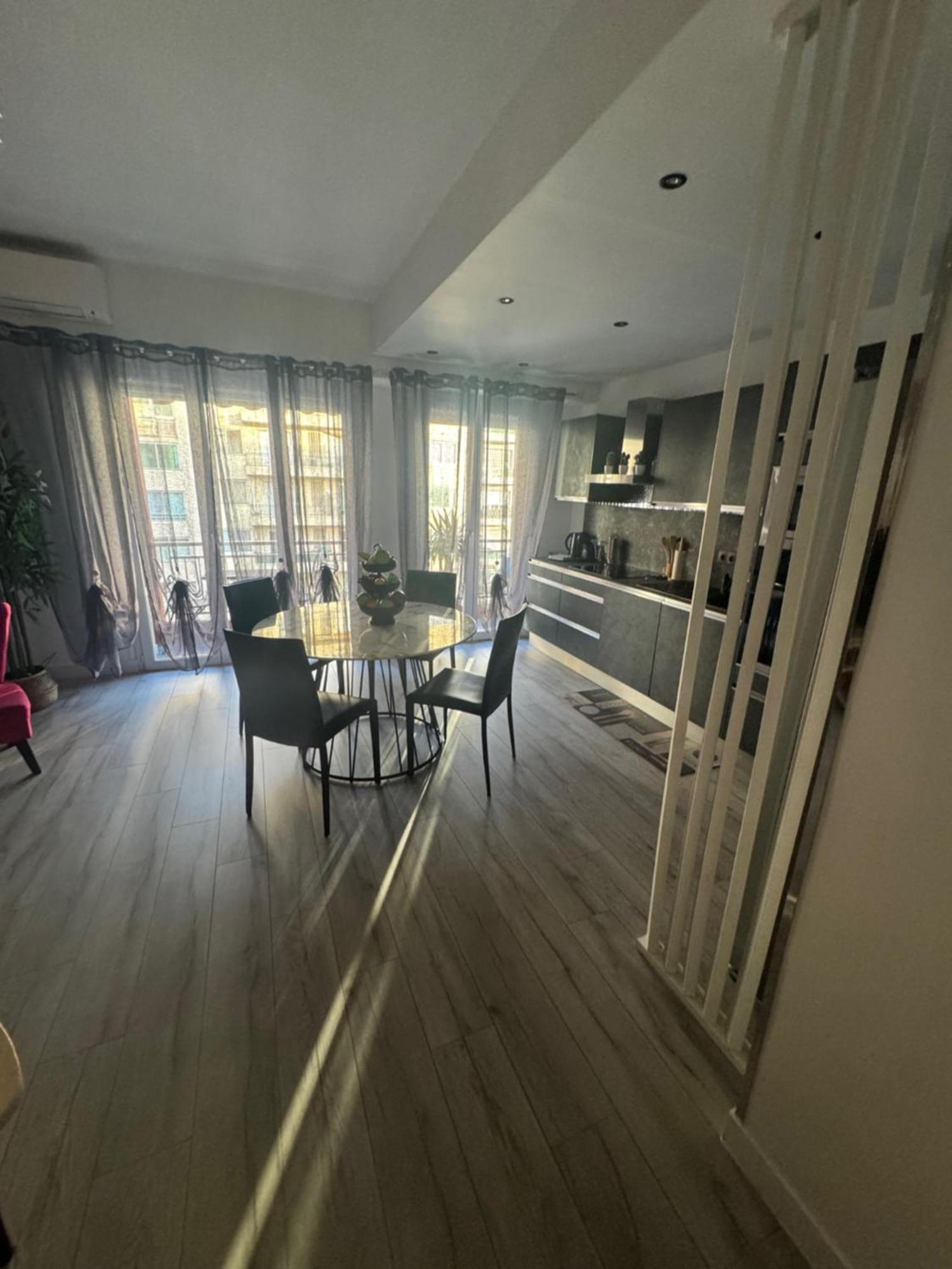 Gorgeous 2 Bedrooms Holiday Apartement Nice Eksteriør billede